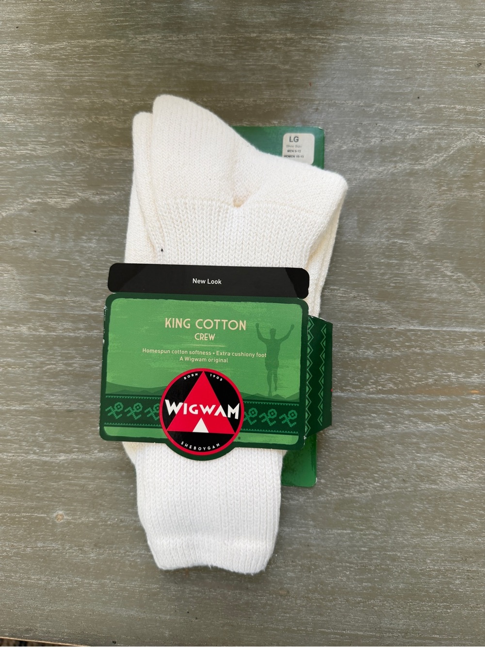 Wigwam Men’s King Cotton Crew Socks. Size 9-12. Cream color. New with tags.